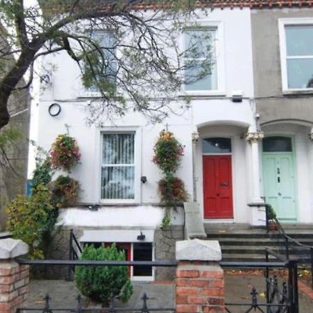Eglinton Road - Super King - Ensuite Bray Bagian luar foto