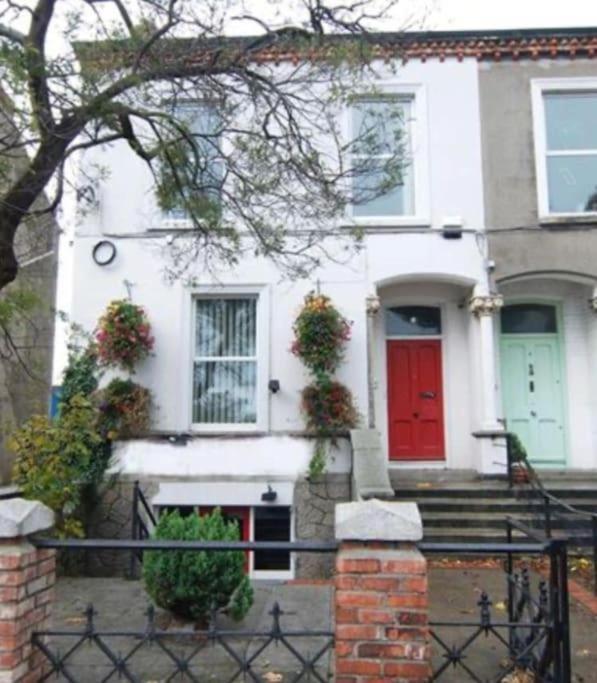 Eglinton Road - Super King - Ensuite Bray Bagian luar foto