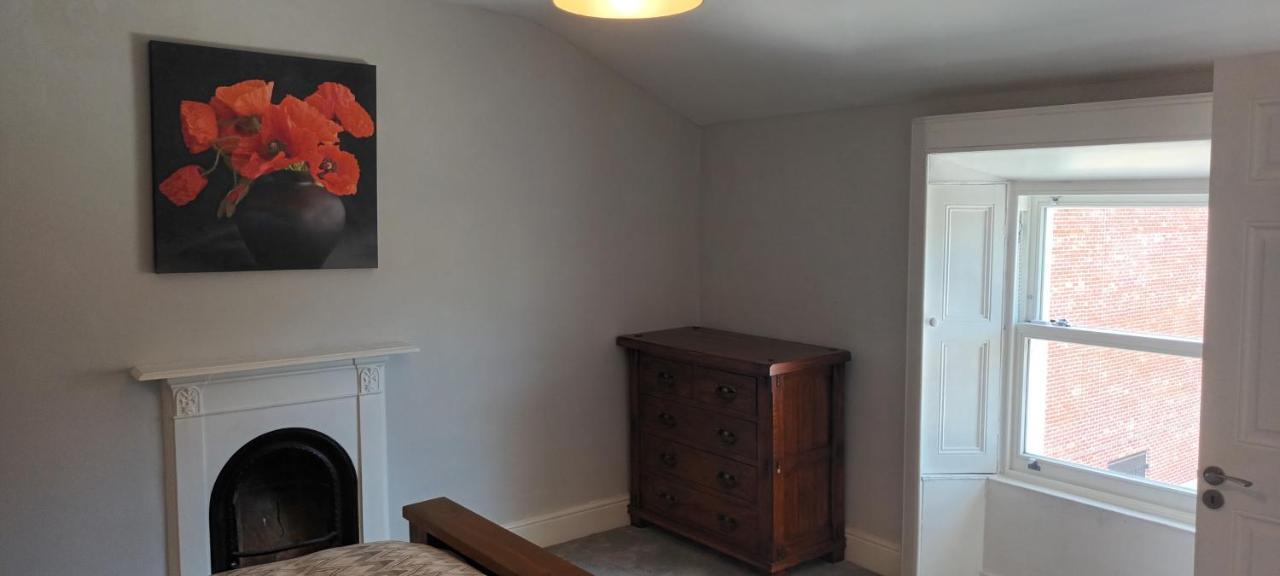Eglinton Road - Super King - Ensuite Bray Bagian luar foto